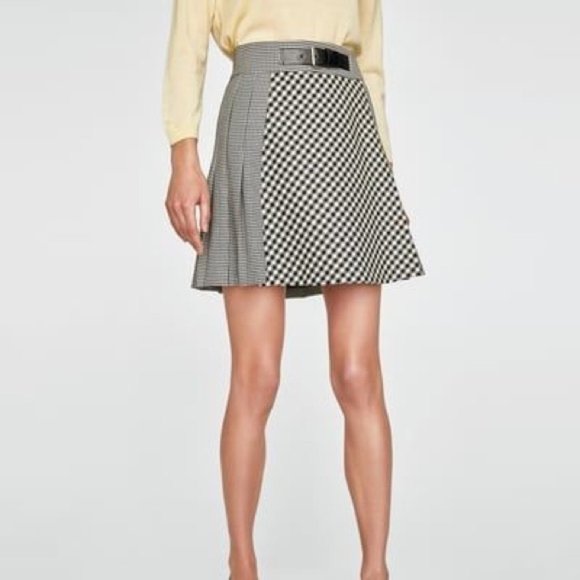 Zara Dresses & Skirts - Zara Houndstooth Pleated Check Mini Skirt sz Small